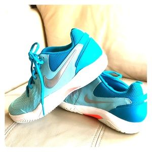 Nike Tennis Shoes